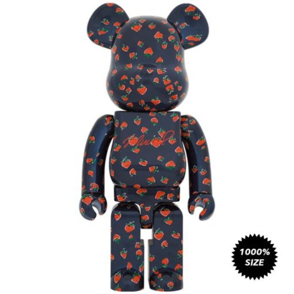 MUVEIL "Strawberry" 1000% Bearbrick by Medicom Toy - Picture 1 of 2
